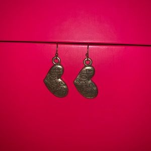 Adorable heart earrings